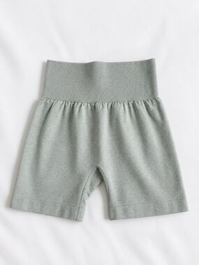 Astoria Activewear Seamless Short– Sage Green – Size Large